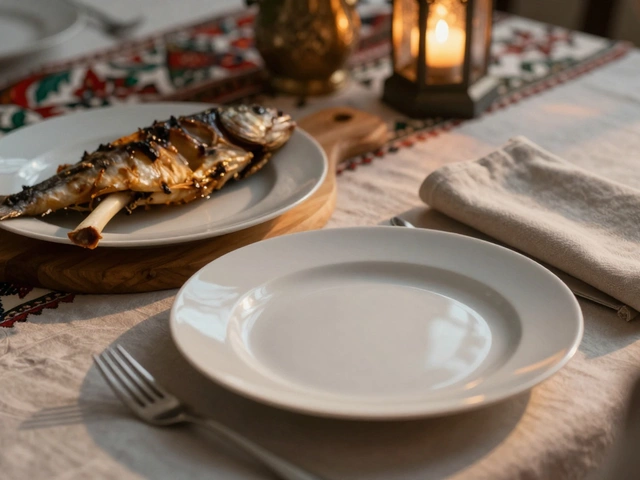 Зачем ставят две тарелки на стол? Простая причина, которую знают все профессионалы